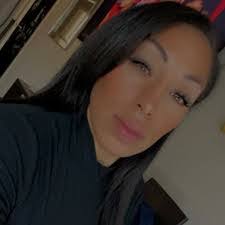 Alida Fuentes's Instagram, Twitter & Facebook