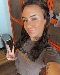 Danielle Toliver's Instagram, Twitter & Facebook