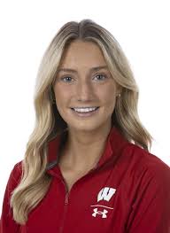 Sets of siblings offer family perspective to Wisconsin women's hockey