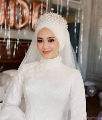 2021 düğün sezonunun en trend 30 tesettür gelin başı modelini bir araya getirdik. 2021 Dugun Sezonunun En Trend 20 Tesettur Gelin Basi Modelini Bir Araya Getirdik Iste One Cikan Kapali Gelin Basi Modelleri Gelin Gelin Pozlari Gelin Stili