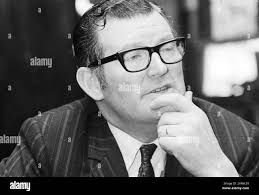 01 06 01 hi-res stock photography and images