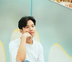 Ia tampil dengan potongan rambut pendek yang bikin pangling dari penampilannya sebagai jamie. 10 Style Rambut Pria 2020 2021 Erhastory