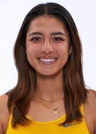 Bee Tey's Instagram, Twitter & Facebook