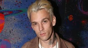 U gjet i pajetë në dhomën e tij/ Pas 6 muajsh, zbulohet shkaku i vdekjes së Aron  Carter