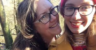 Mum's cancer fight drove daughter, 25, with no qualifications to train as a  doctor