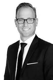 Thomas Ivanoff's Instagram, Twitter & Facebook