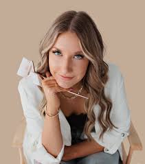 High impact blonde models wanted for discounted service