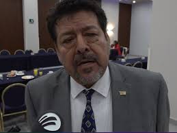 Juan Pablo Marún recorre tianguis el Coecillo