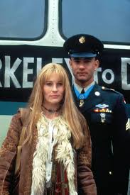 Jun 22, 2021 · forrest gump is a film whose success rides heavily on a nearly perfect cast and crew, which the film thankfully had with director robert zemeckis and tom hanks in the titular role. Forrest Gump 25 Jahre Die Darsteller Damals Und Heute Gala De