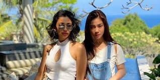 Gaya felicya angelista berhijab, tak canggung meski non muslim. Jadi Pasangan Suami Istri Ini Potret Pernikahan Caesar Hito Dan Felicya Angelista Merdeka Com