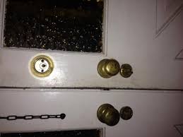 If you get inside and can manually unlock. Front Door Knob Spins And Spins But Does Engage And Will Not Open From Outside Doityourself Com Community Forums