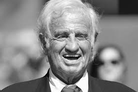 Belmondo's name was in the headlines in hollywood in april 1996, when he lashed out at the hollywood studios and distributors. B8rls9 T Uupm