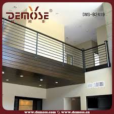 Pembangunan bagian depan rumah paling depan ini seringkali didambakan nampak cantik dan elegan. Vorgefertigtes Treppen Gelander Aus Holz Und Eisen Buy Holz Und Eisen Treppen Gelander Vorgefertigte Eisen Gelander Gelander Fur Treppen Product On Alibaba Com