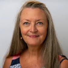 Lapearl Smith's Instagram, Twitter & Facebook