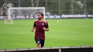 Treino em dois períodos e evolução rápida: os primeiros dias de Pedro Milans no Corinthians