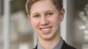 Lincoln High names top eight graduates