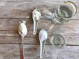 Er eignet sich zum basteln und dekorieren mit papier, pappe und arbeiten mit pappmaschee. Anleitung Klebstoff Selbstgemacht Plastik Und Schadstofffrei