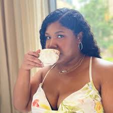 Kim D Laird (@kimbookwyrm) • Instagram photos and videos