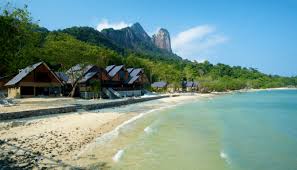 Bagi yang berminat ke pulau tioman, anda boleh menempah tiket secara online di laman web di bawah atau membeli tiket secara. Pulau Tioman Wisata Malaysia Aneka Tempat Wisata