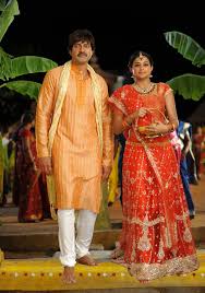 Vidya balan was born on january 1, 1978 in poothamkurussy, puthur, palakkad, kerala, india. Affair Between Dusky Siren Priyamani And Family Hero Thecinesizzlers Com Latest News Telugu Cinema News Tollywood Hot N Spicy Photos Videos