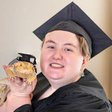 Hello! I am going to be a high school senior and I have had a lot of  trouble and stress trying to decide which college to go to. I want to be