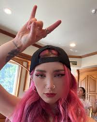 words can't describe the love i have for these degenerates 😘  #musicianmansion #distrokid #sweetwater