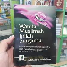 Nanti pun pasangan anda sentiasa dalam keadaan wangi jika bersama jika anda rasa si dia tidak memakai jam atau jamnya sudah buruk atau rosak, anda boleh hadiahkan ini kepadanya. Cari Hadiah Yang Disukai Wanita Muslimah Ini Dia 13 Idenya
