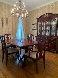 The table is scratch free and in excellent condition. Queen Anne Style Cherry Dining Furniture Sets For Sale Ebay