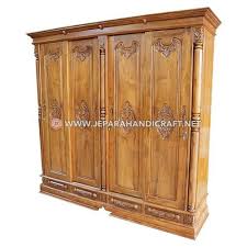 Kayu jati memang telah dikenal sebagai kayu yang kuat dan tahan lama, terlebih bila digunakan sebagai bahan dasar membuat perabot rumah. Lemari Pakaian Jati Ukir Peluru Furniture Home Decor Wooden Furniture