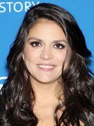 Cecily Strong