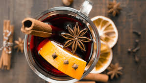 Che vino usare per il vin brulè. Hostaria Osottoosopra Le Curiosita Sul Vino Caldo Che Addolcisce Venezia