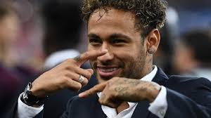 تألق مع المنتخب الوطني البرازيلي ونادي برشلونة، ويلعب حاليًا مع نادي باريس سان جيرمان الفرنسي.، تعرف على السيرة الذاتية الإنجازات والحكم والأقوال وكل المعلومات التي تحتاجها عن نيمار Ø´Ø§Ù‡Ø¯ Ù†ÙŠÙ…Ø§Ø± ÙŠÙ†Ø´Ø± ÙÙŠØ¯ÙŠÙˆ Ù…Ø¹ Ø´Ø¹Ø§Ø± Ø¨Ø±Ø´Ù„ÙˆÙ†Ø© Rt Arabic