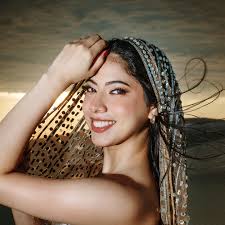 FOTO DE ROSTRO OFICIAL, representante de SULLANA, candidata: @valeriaarica_  🏜️. 📸: @adrian.benites.b 👗: @percygomezr 📍: @sechura_rutas #missperu  #piura