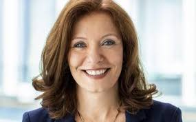 50 starke Frauen vor den Vorhang