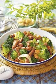 *otra puedes cocer el brocoli, trozos de papas, zanahorias, chayotes, y colifror, todo en trozos eh! Las Mejores Recetas Con Brocoli Faciles Y Deliciosas