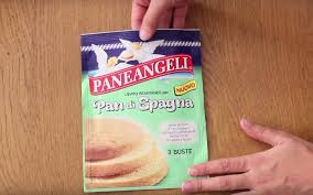 Per Ultimo Aggiungiamo Anche La Bustina Di Lievito Istantaneo Per Pan Di Spagna Paneangeli Mescoliamo Bene E Versiamo L Impas Torta Nuvola Torte Pan Di Spagna