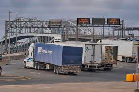 Jul 14, 2021 · quick background: Coronavirus U S And Canada Border Closing Trump And Trudeau Say