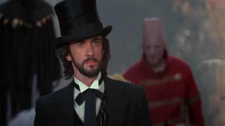 Something Wicked This Way Comes' Is Still a Rare, Fantastic Bradbury  Adaptation - HGL
