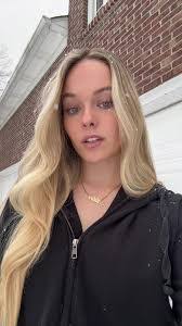 Abigail Winfield's Instagram, Twitter & Facebook