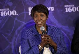 Gwen Ifill, journalist who became staple of public affairs TV shows, dies  at 61
