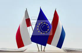 Dla instytucji państwowych płatność przelewem po dostawie do 14. Flagi Polski Unia Europejska I Holandia Fototapeta Fototapety Delegacja Umowy Biegun Flag Myloview Pl