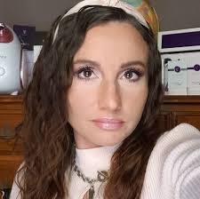 Jodi Henkel's Instagram, Twitter & Facebook