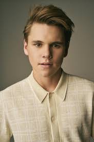 Reacher" In a Tree (TV Episode 2022)