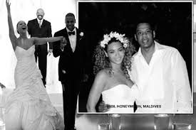 Beyonce And Jay Z Mark 9th Wedding Anniversary Celebrity Wedding Dresses Celebrity Weddings 9th Wedding Anniversary