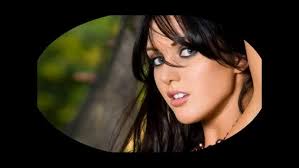 LA CHICA MÁS LINDA DEL MUNDO ALBERTO VÁZQUEZ