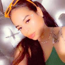 Jennifer Ramirez's Instagram, Twitter & Facebook