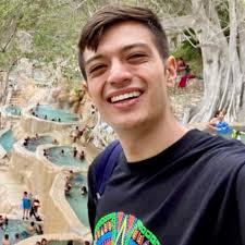 Esta es la historia de Daniel Zárate, el joven que dejó la universidad para  ganar más de 50 millones mensuales