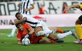 Ο προπονητής του άρη, άκης μάντζιος, με δηλώσεις του στη nova εξέφρασε την στήριξη της ομάδας του στον κουέστα μετά από το λάθος του στον προημιτελικό του κυπέλλου με τον ολυμπιακό. Xontro 8ema Me Koyesta Photos Onsports Gr