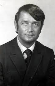 Robert Zenz's Instagram, Twitter & Facebook