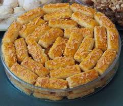 Ngemil sambil ngobrol dengan sanak saudara sambil menikmati secangkir teh manis, dan kue nastar tentunya menyenangkan. Aneka Kumpulan Resep Masakan Minuman Makanan Kue Kering Terbaru 2019 2020 Home Facebook